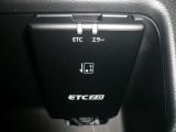 ETC2.0装備♪従来のETCの高速利用料金の収受だけではなく、渋滞回避や安全運転支援といったドライバーに有益な情報を提供してくれます♪
