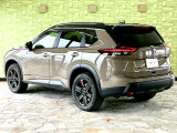 e-POWERとは、エンジンで発電してモーターで走るシステムです。そのため、燃費が良く、走り出しもなめらかです。走行モードの自動制御によって、ブレーキを踏む回数も減るなどのメリットも♪