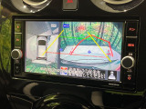 【アラウンドビューモニター】専用のカメラにより、上から見下ろしたような視点で360度クルマの周囲を確認することができます☆死角部分も確認しやすく、狭い場所での切り返しや駐車もスムーズに行えます。