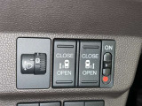 両側電動スライドドアで狭い所でも乗り降り楽々です!