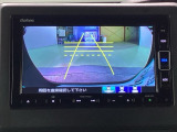 バックをするとき自動でリアの様子が映る『リアカメラ』付き! 画面で確認しながらバックが出来るので駐車の時も安心です。