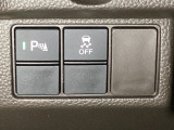 ETCの下にはHondaセンシング用の、VSA(ABS+TCS+横滑り抑制)解除スイッチなどがついています。