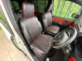 運転席シート廻りは使用感も少なく、良好な状態となっています。丁寧に使われていたことがよくわかりますね。