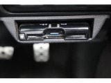 ETCは運転席インパネ右下に専用カバーによって埋め込まれています