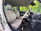 運転席シート廻りは使用感も少なく、良好な状態となっています。丁寧に使われていたことがよくわかりますね。
