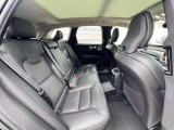乗る人すべてを心地よく迎えてくれる、北欧生まれのSUV。