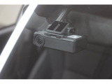 現代の車社会の必需品。ドライブレコーダー装着。エンジン始動後の一部始終を記録します。