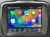 タッチスクリーンをタップするかスワイプするだけですべての機能を呼び出せます。Apple CarPlayおよびAndroid Autoに対応しスマートフォンとのシームレスな 連携も実現。さらに、USBポートを標準装備しています。