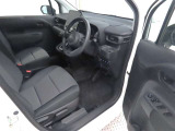 【禁煙車の定義】当店の定義・・・☆タバコ臭くない事☆コゲがない事☆灰皿等の喫煙器具が未使用の事 以上3項目をクリアした場合【禁煙車】と表示します。(現状を表しています。過去の事は、断定できません。)