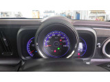 クルマ全体を低燃費モードに制御するECONモードも備え、あなたのエコ運転を、あの手この手でサポートします。