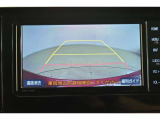 バックガイドモニターで、後方を確認しながら安心して駐車することができます。運転初心者も熟練者も必須の機能ですよ!
