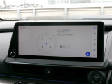 DCM(専用通信機)を装備したコネクティッドナビです。なおT-Connect契約により、令和10年1月まで無償でのご利用が可能です。詳しくは営業スタッフにお問い合わせください。