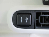 車内でお好きなエンタメ楽しめるHDMI&USBポート
