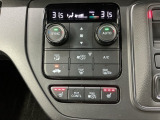 Wエアコン付きです!運転席・助手席それぞれ快適な車内でお過ごしいただけます。寒い時期には嬉しいシートヒーター付きです!