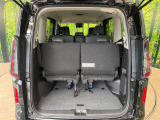 普段のお買い物や通勤、送迎等に十分な荷室スペースを確保しております。セカンドシートを倒すと、大きな荷物の積載も可能です♪