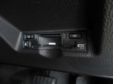 【ETC車載器】はビルトインタイプで、スッキリとしたデザイン