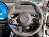ミニ独特のゴーカートフィーリングと呼ばれる軽快なハンドリングはAT車、MT車のどちらでも楽しめます。