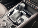 アクセルペダルを踏み込む量や速さに応じて変速パターンをし、人馬一体の運転感覚を発揮してくれる6速オートマ!