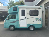 中古車といえど見た目はパリッと美しく!各種薬剤や研磨機器を使い分けてボディ細部までツヤツヤに仕上げます。ご購入時にはボディコーティング施工をセットでご注文がおすすめです♪