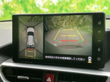 駐車時の安全性を高めるバックモニター付き。狭い場所でも、周囲の状況をしっかり確認できます。ガイドライン表示で、よりスムーズな駐車をサポート。