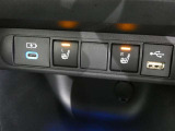 運転席と助手席には寒い時にうれしいシートヒーターが装備されてます。