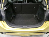 広々としたラゲージスペースを備えています。大きなものや長さのある荷物もしっかりと積み込めます。