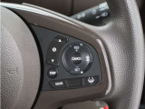◆アダプティブクルーズコントロール◆予め設定した車速内でクルマが自動的に加減速。前走車との適切な車間距離を維持しながら追従走行します。【LKAS】車線維持支援システムでステアリング操作を支援。