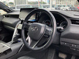 運転席からの視界は良好で、運転操作もスムーズに行えます。座り心地の良いシートが、長距離ドライブでも疲れを感じさせません。