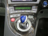 オートエアコン機能で、車内を自動的に、設定した温度に保ってくれます。