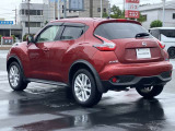車線逸脱警報、車両が車線をはみ出す可能性がある場合に警報音と警告表示でドライバーに知らせてくれます。