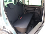 お車選びをお楽しみ頂けるよう、在庫車の展示スペースを十分に確保しております。