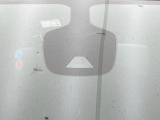 【エマージェンシーブレーキ】走行中に前方の車両等を認識し、衝突しそうな時は警報とブレーキで衝突回避と被害軽減をアシスト。より安全にドライブをお楽しみいただけます。