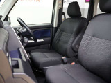 見通しのよいすっきりとした視界で、誰でも運転しやすいです。運転のしやすさは疲れにくさにも繋がりますよ♪