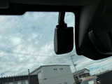ドライブレコーダー前後についています。