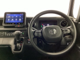 【Honda SENSING】いつもの道で、高速道路などで、安心・快適な運転を支援します。先進の安全運転機能システム搭載。
