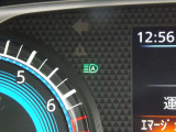 【ハイビームアシスト】先行車または対向車や周囲の明るさなどに応じ、自動的に上向きと下向きを切り替えます♪