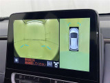 バックモニター付なので後退時に後方が見えるので安心。 車は構造上、死角がたくさんなので万が一を考えると必須ですね。 あくまで補助の為の装備、バックは目視で確認する事が重要ですよ。