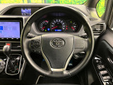 【純正革巻きステアリング】上質な革を使用することで、手にしっかり馴染みとても運転しやすいハンドルです♪