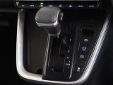 電動パーキングブレーキ・ブレーキホールドを装備してます。ホールド機能は信号待ちが多い一般道で疲労軽減になり、大好評です!
