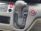 【 シフト 】スムーズなシフトチェンジで快適にお車を操縦していただけます!//