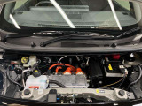 電気自動車のメンテナンスは日産にお任せください。電気自動車を知り尽くしたプロが最新の機器を使ってお車の点検・整備を実施します。エンジンオイルなどがないので、メンテナンス費用が安いのも魅力的です。