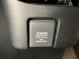 アクセサリーソケットはUSBのアダプターなどをつければ、スマホの充電にも使えます。
