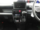 現車はオーディオが付いていない状態です。お客様のライフスタイルに合わせて、ナビゲーションやディスプレイオーディオなどのご提案をさせていただきます。お気軽にご相談くださいね。