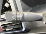 雨天時でもクリアな視界を確保できるワイパー。操作も簡単で、運転に集中できます。