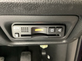 ハンドルの右下にETCがついています。高速道路の料金所の通過も楽々です!。カードの取り出しもしやすい場所についています。