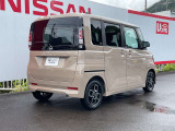 エマージェンシーブレーキ・踏み間違い衝突防止アシスト付き。