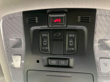 【両側スライドドア】駐車場で隣の車との間隔が狭く乗りにくい時、スライドドアなら安心!ドアオープン時も幅を取らず、開口部が広いので乗り降りがとっても簡単です。大きな荷物の出し入れも後席から可能♪