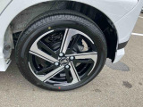 安全・安心な走行のために、納車前にダイハツのクルマを知り尽くしたエキスパートが基本性能に関わる機能や状態を徹底的に点検。消耗部品の交換など法定12ヶ月点検相当の点検・整備を実施しております