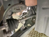 お車を安心してお乗りいただく為には、足回りの定期点検が欠かせません。サービスサポート(有償保証)では無料点検もご提供しており、安心のカーライフをお過ごしいただけるサポート体制が整っています。