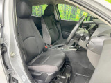 運転席シート廻りは使用感も少なく、良好な状態となっています。前オーナー様が丁寧に使っていたことがよくわかりますね。